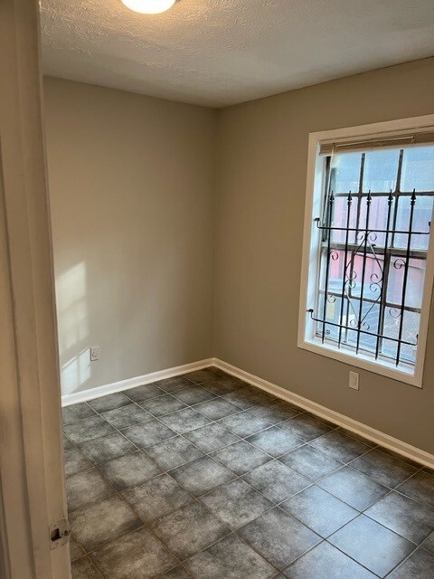 Building Photo - 1749 Whitehall Forest Ct SE