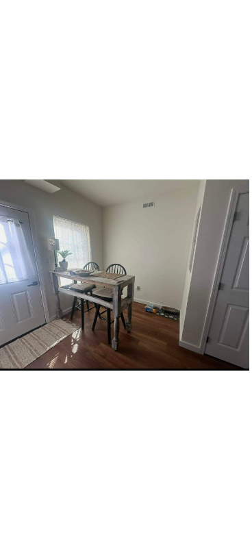 Foto del edificio - 305-365 Barkley Landing Dr