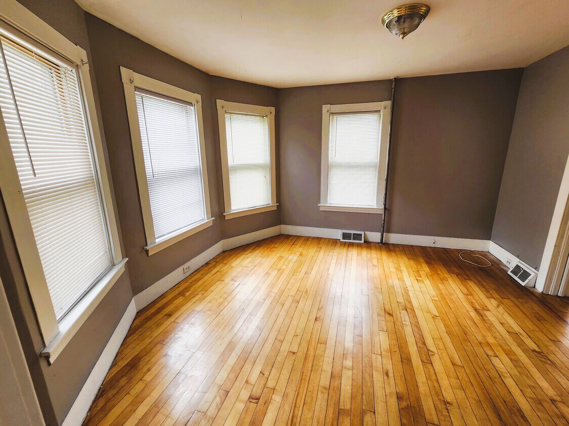 Living room - 26 Eureka St