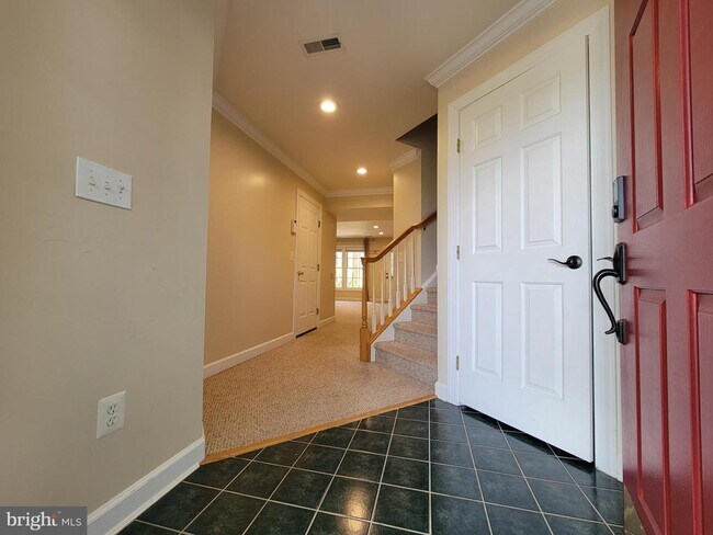 Building Photo - 43069 Golf View Dr