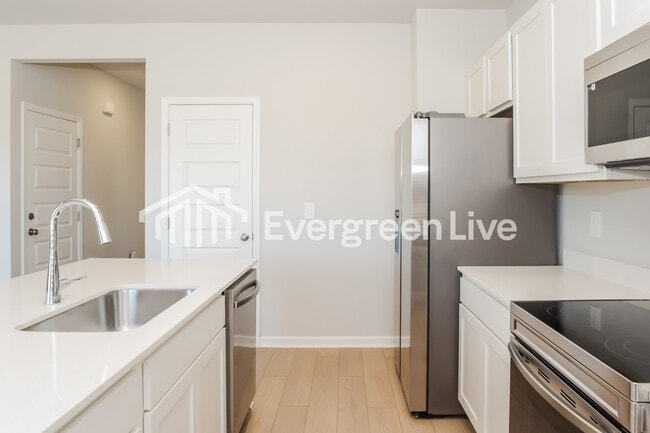 Building Photo - 17753 Denham Cir