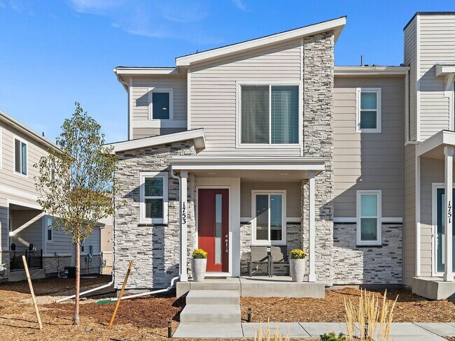 Foto del edificio - Stunning 3 bedroom, 2.5 bathroom home. New...