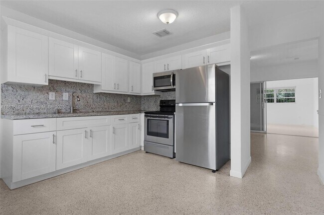 Foto del edificio - 3269 SW 23rd St