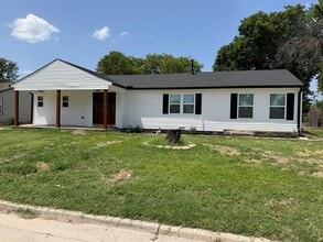 Building Photo - 6812 Lakeside Dr