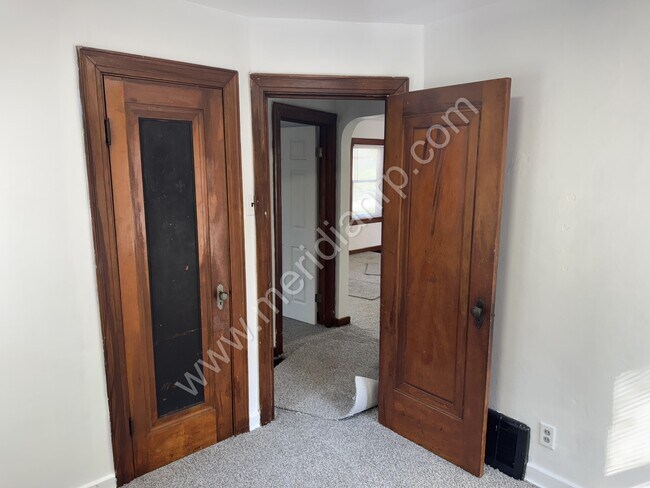 Foto del edificio - 2021 Redwood Ave