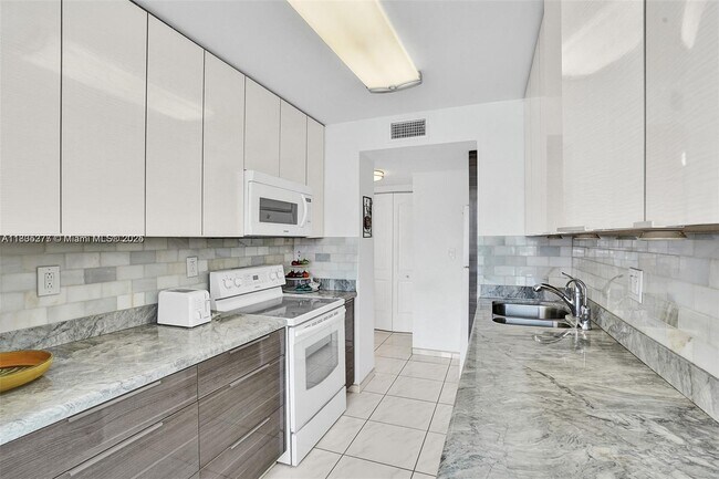 Foto del edificio - 251 174th St