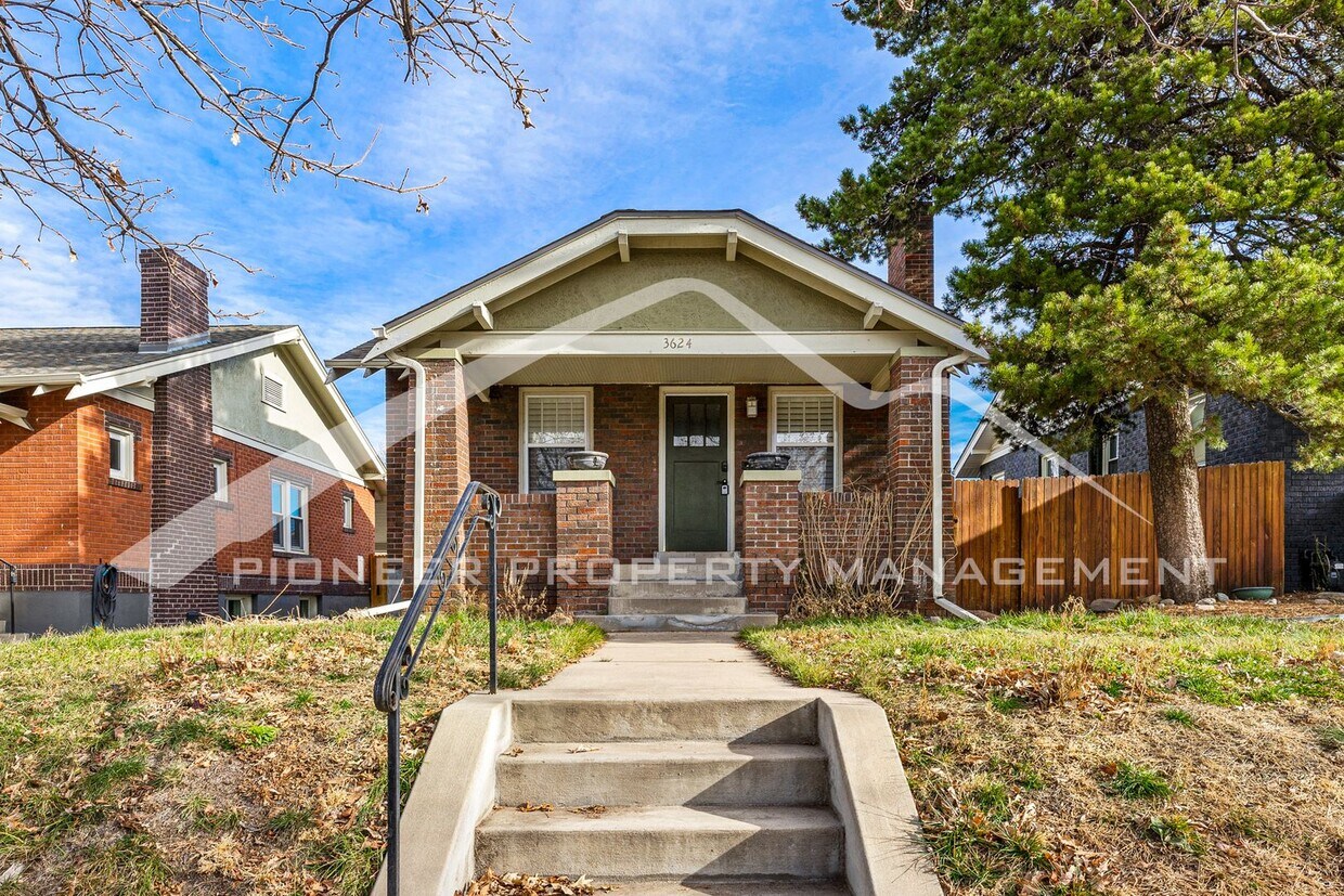 Primary Photo - Charming House with Washer/Dryer and Fence...