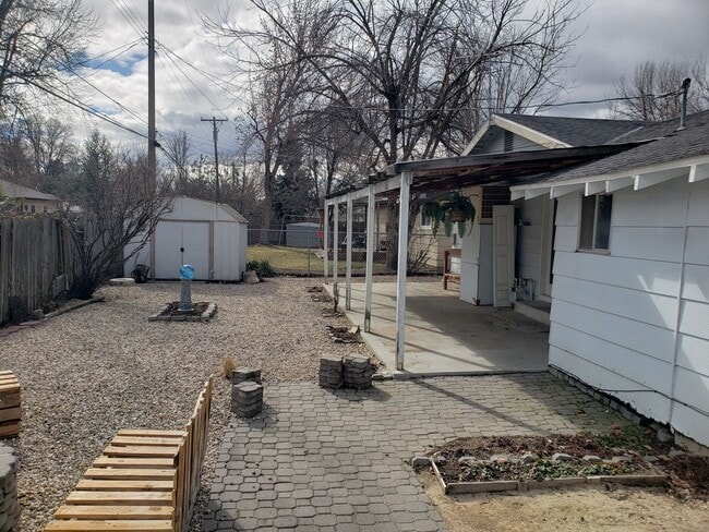 Building Photo - North End 3 bed 2 bath with a Fenced Yard