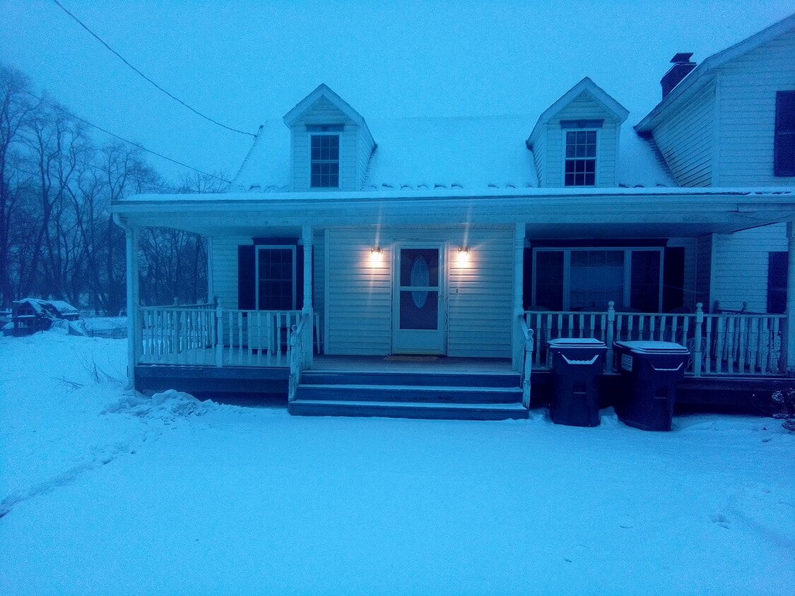 109 Schermerhorn Rd, Schenectady, NY 12306 Townhome Rentals in