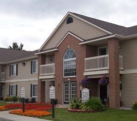 Foto del edificio - 909 Hamptons Ct