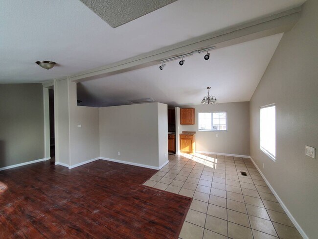 Foto del edificio - 2205 W 90th Ave