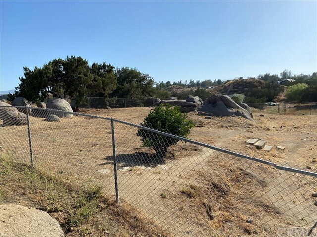 Foto del edificio - 21675 River Rd