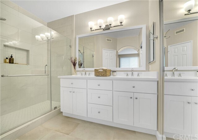 Foto del edificio - 1406 Elk Grove