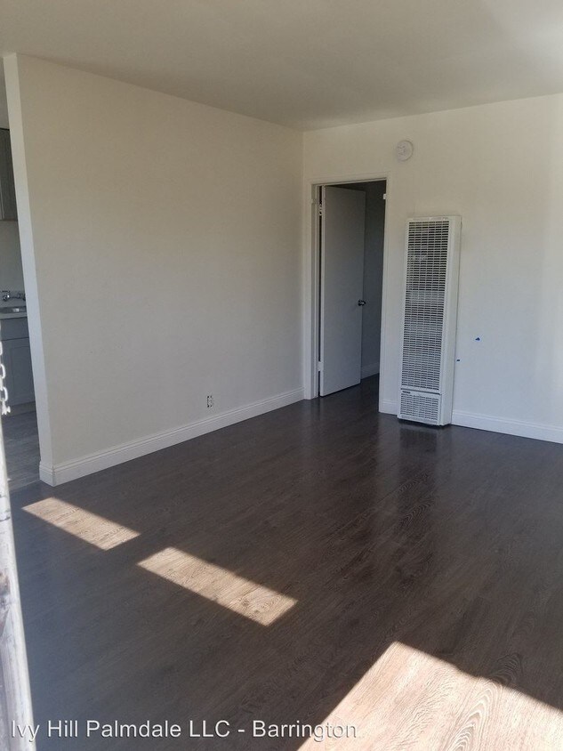 Foto principal - 2280 S Barrington Ave