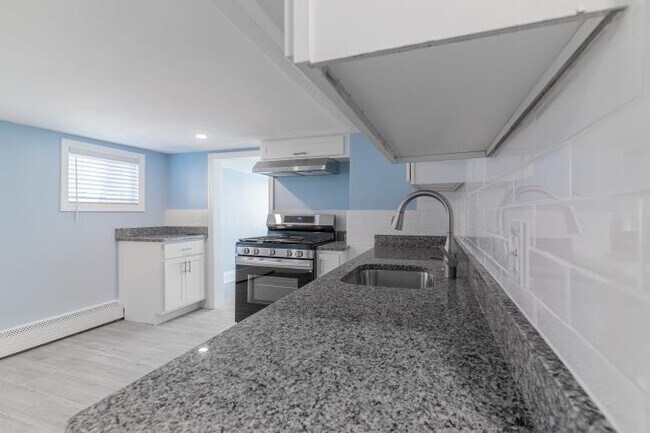 Building Photo - 23 Sachem St