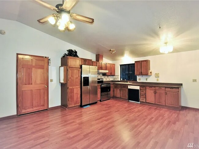 Foto del edificio - 9323 S M St