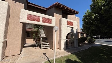 Building Photo - 5757 W Eugie Ave