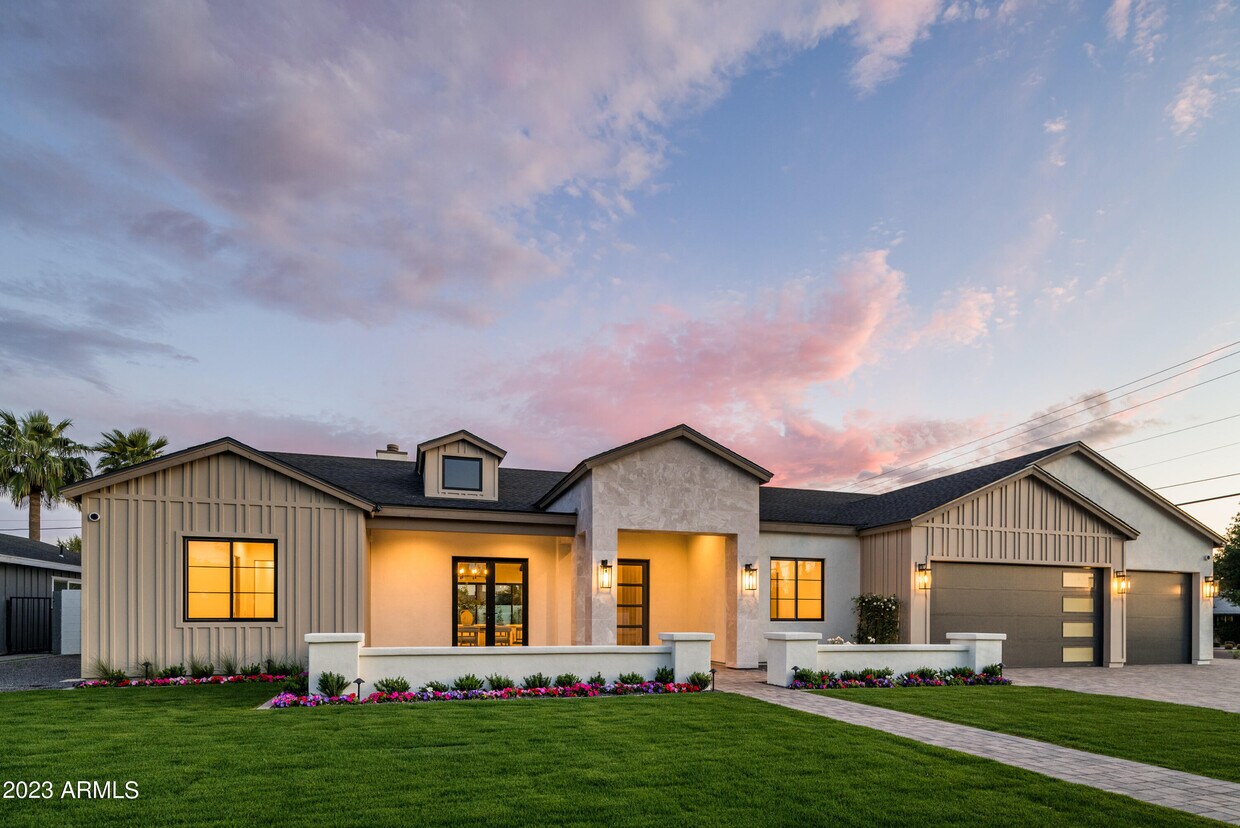Foto principal - 3605 E Highland Ave