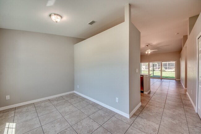 Foto del edificio - 3018-3020 SW 15th Pl