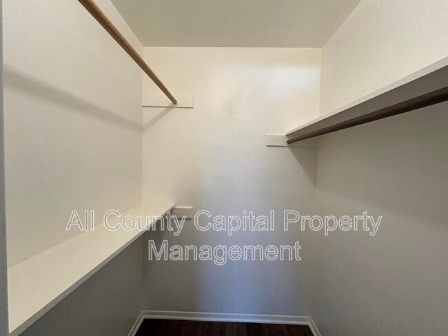 Foto del edificio - 3415 Willowrun Dr