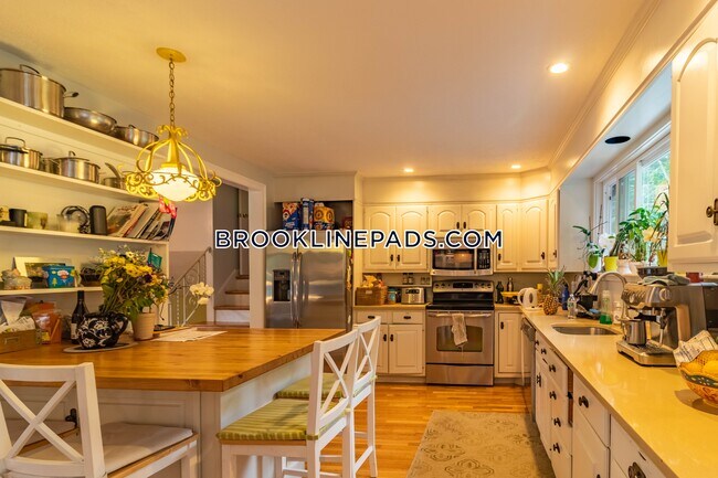 Foto del edificio - 93 Woodcliff Rd