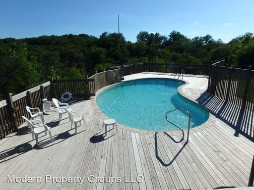 Building Photo - 1314 White Oak Ln