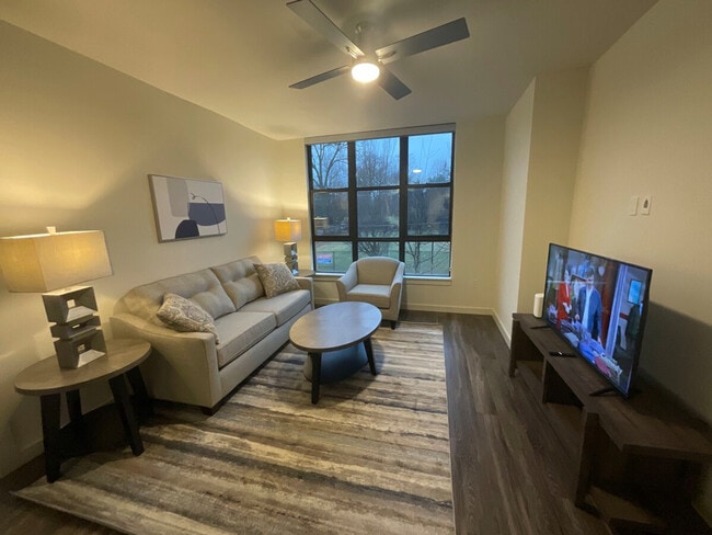 Building Photo - 4903 Edgemoor Ln