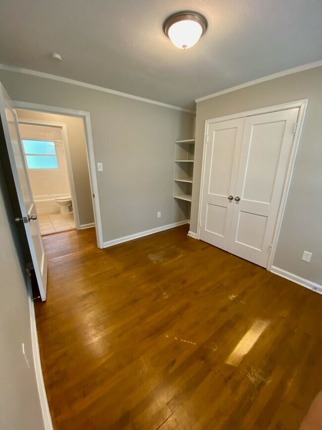 Foto del edificio - 3 bed, 1 bath in Colonial Acres near Quince and Colonial