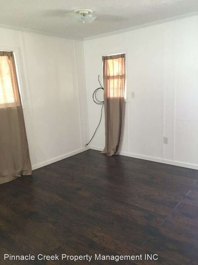 Building Photo - 1 br, 1 bath House - 257 Tunnel Mountain Road
