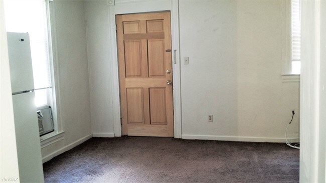 Building Photo - 5830 Alder St