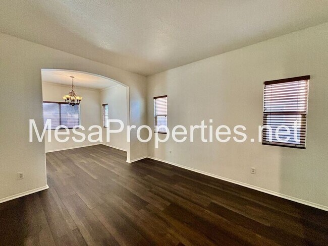 Foto del edificio - 14350 Jackrabbit Ln