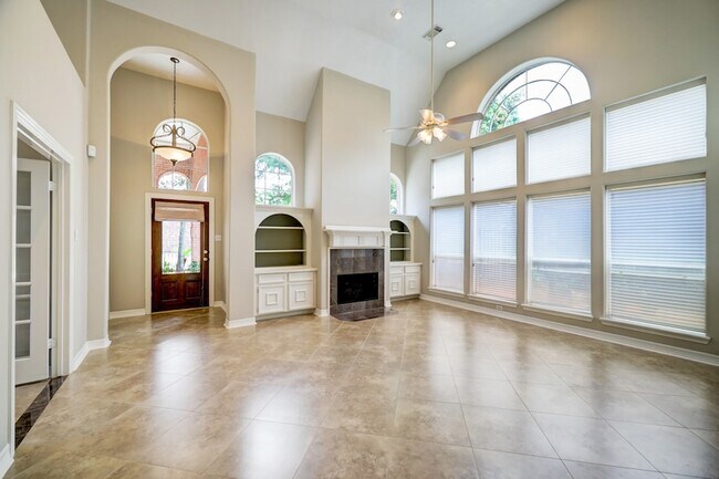 Foto del edificio - 16403 Knightrider Dr