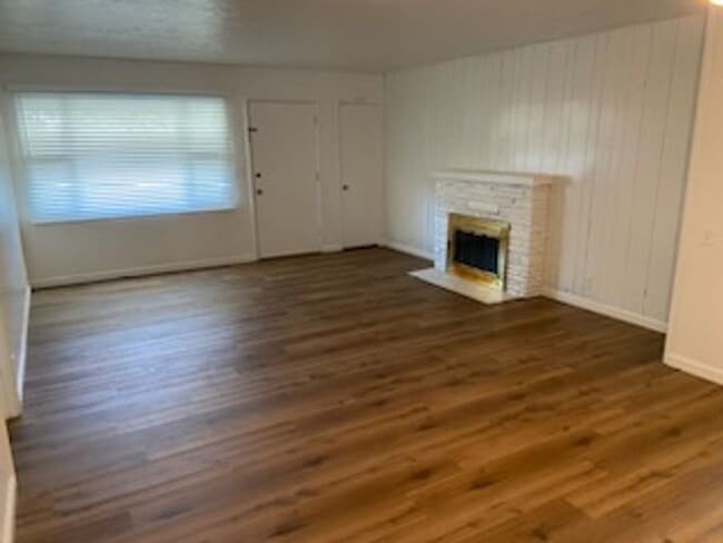 Building Photo - 115 Terrace Dr