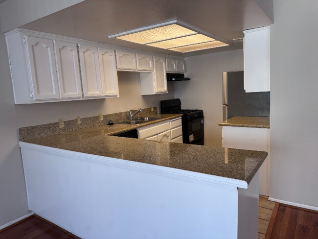 Foto del edificio - 421 N Kenneth Rd