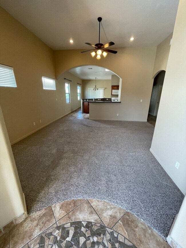 Foto del edificio - Charming 3 Bedroom, 2 Bath, 2 Car Garage Home - Available Now!