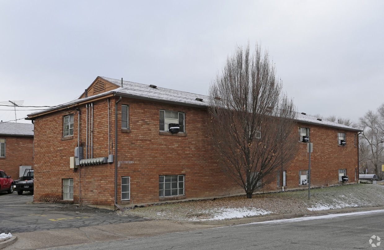 Building Photo - Raincrest Apartments