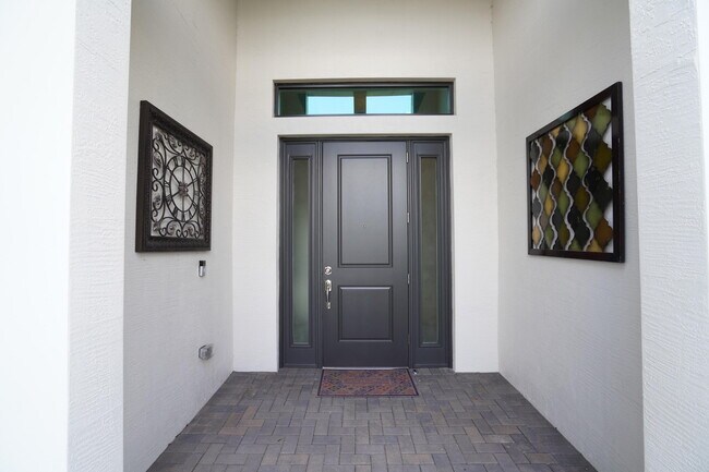Building Photo - 15750 Longboat Key Dr