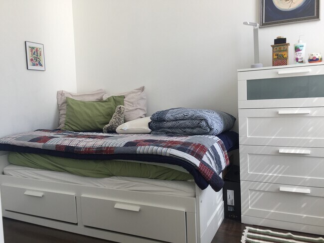 Foto del edificio - 912 S Leavitt St