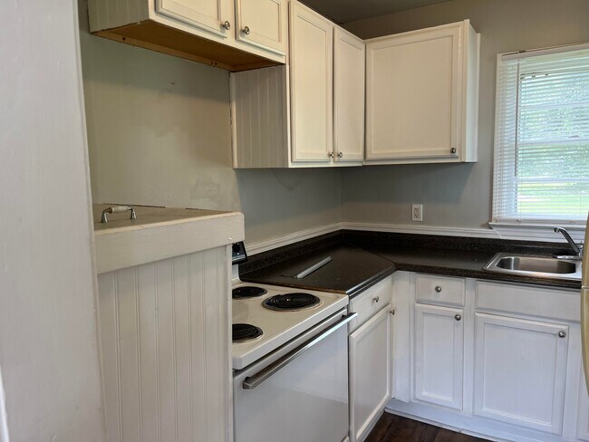 Foto del edificio - 713 Tallman Cir