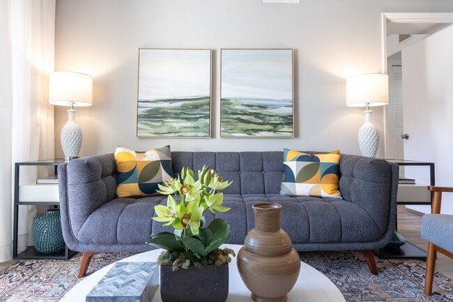 Building Photo - Breezes at Palm Aire