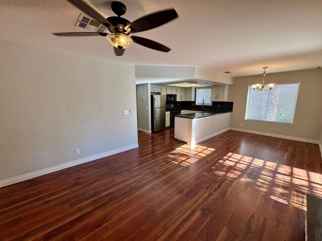 Building Photo - 8321 Sky Canyon Ct