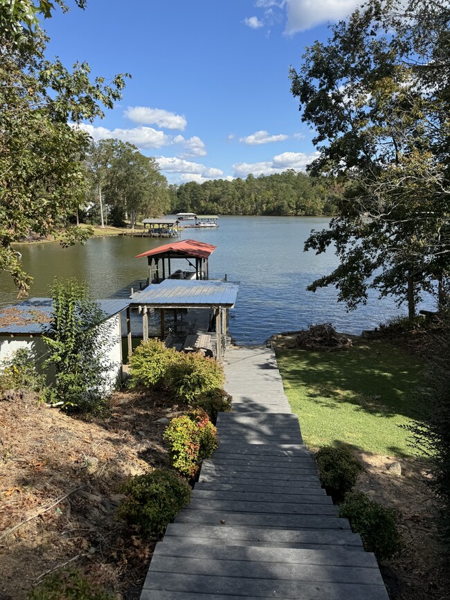 Building Photo - 522 Stonewood Dr