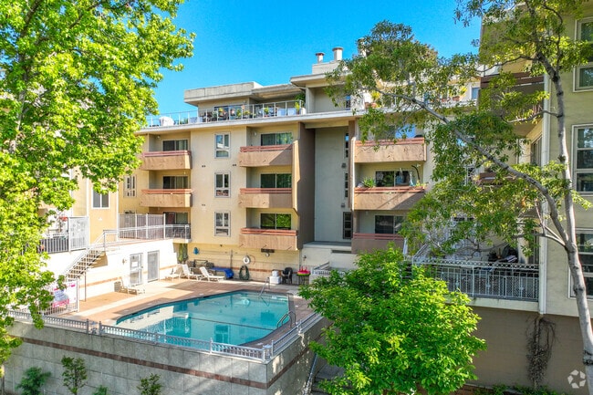 El Dorado Apartments