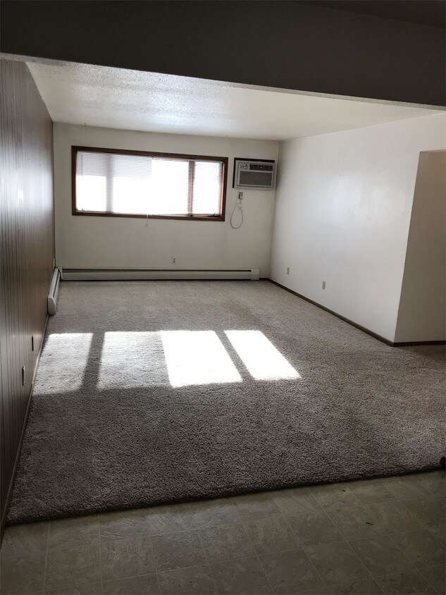 Primary Photo - 1027 N 12th St