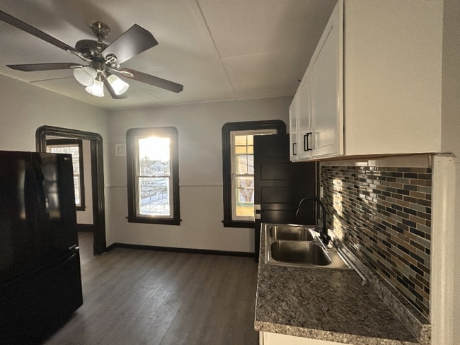 Foto del edificio - 132 Alderman St