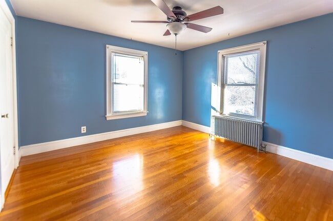 Building Photo - 204 Alsace St