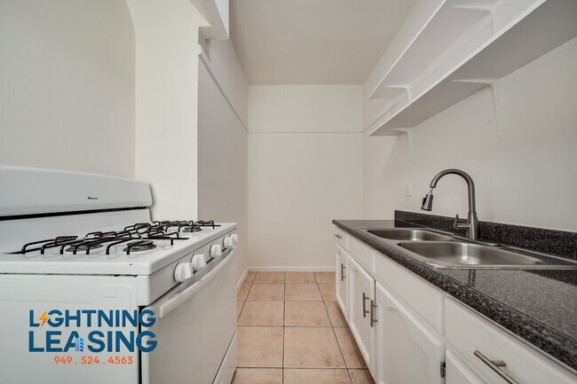 Foto del edificio - 423 N Coronado St