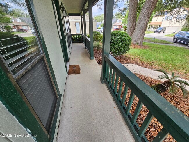 Foto del edificio - 8176 Kilwinning Ln