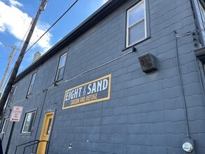 Building Photo - 76 E Innis Ave