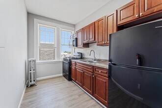 Building Photo - 382 Bloomfield Ave